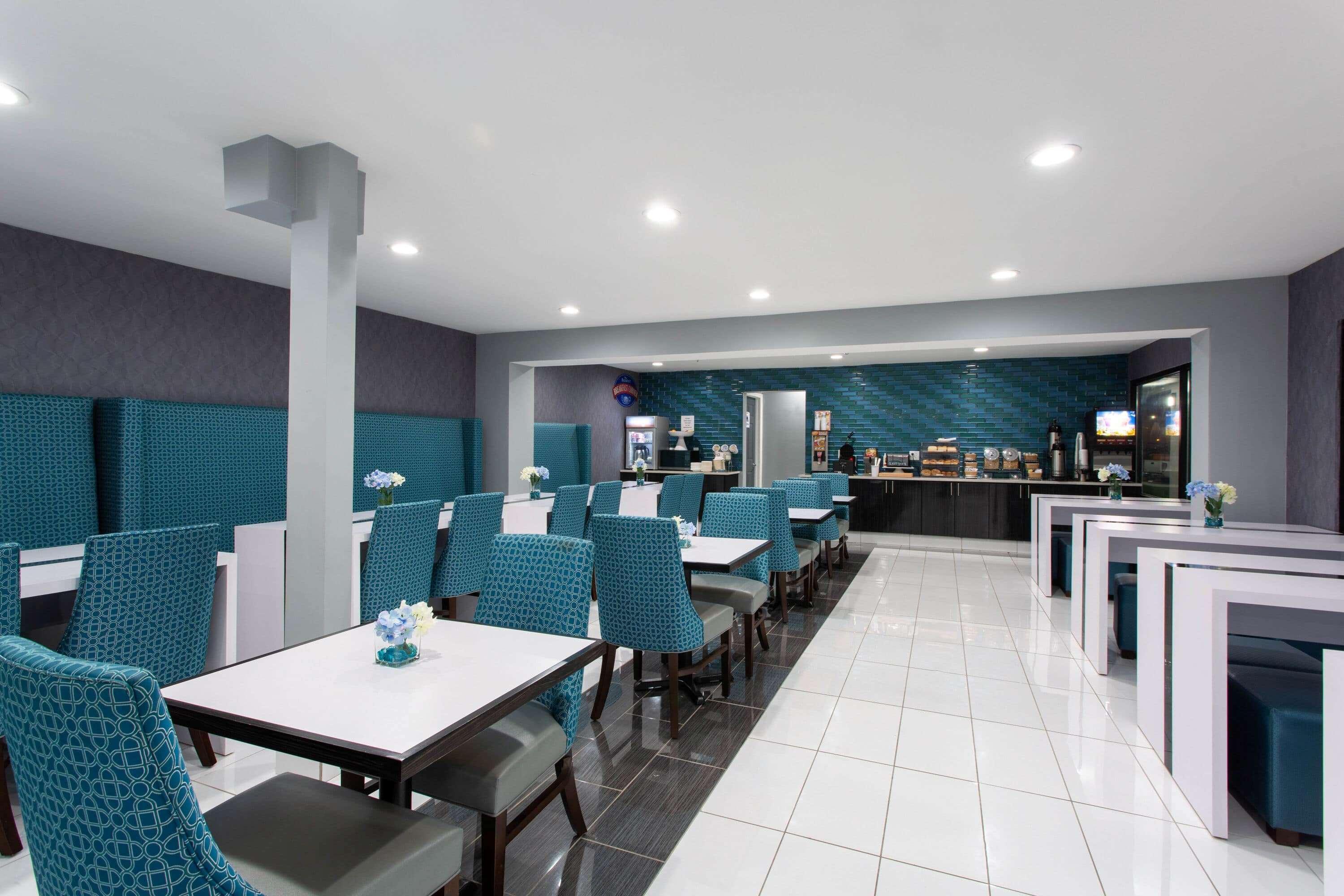 Baymont By Wyndham Charlotte University Exterior photo